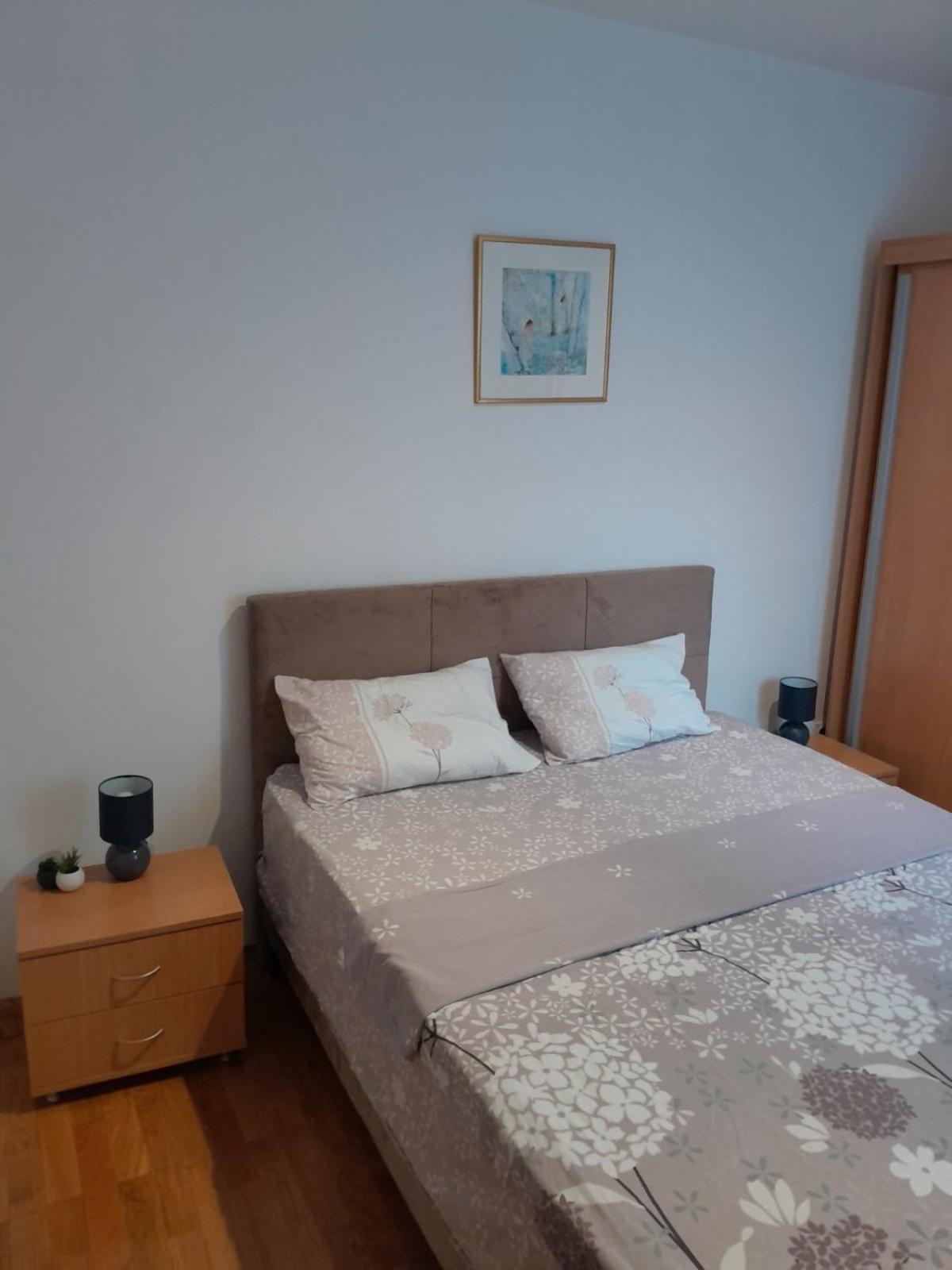 Petrovac Apartman Klara מראה חיצוני תמונה